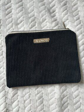 Pochette cotele noir/ Alekco